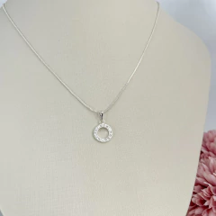 Colar Circulo Cravejado - M - Mailë Semijoias