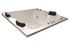 SPA MARBELLA LX INNOVA EM GEL COAT 2X2X0,94 na internet