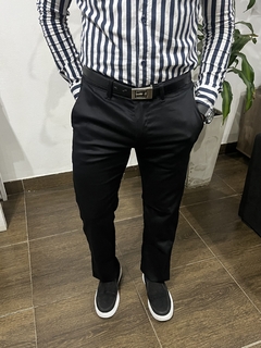 pantalon recto corte chino saten - negro - sicilia