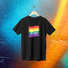 Camiseta Preta Sai Hetero - Bandeira Orgulho - LGBT - Lojas Áurea