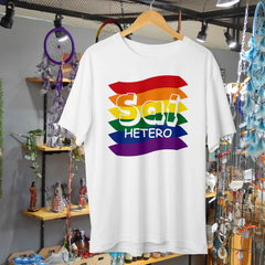 Camiseta Sai Hetero - Bandeira Orgulho - LGBT - Lojas Áurea