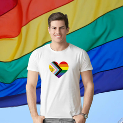 Camiseta Coração Bandeira - ORGULHO - LGBT na internet