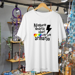 Camiseta Sair do Armario - LGBT - Lojas Áurea