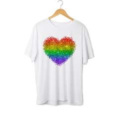 Camiseta Coração - Bandeira Orgulho - LGBT - comprar online