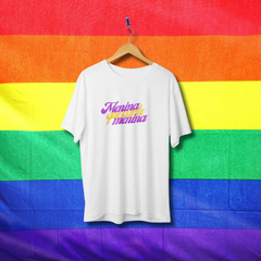 Camiseta Meninas que curtem Meninas - LGBT na internet