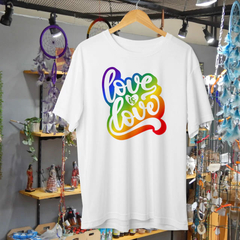 Camiseta Love is Love - LGBT - Lojas Áurea