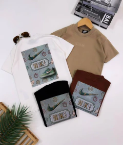 Camiseta Over Nike