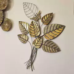 Escultura de Metal para Parede 8 Folhas na internet