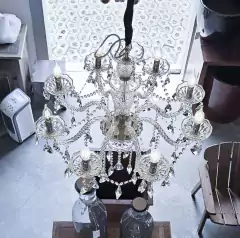 Lustre de Cristal Cromado com Pingentes e 8 Braços - Marcenaria Tiradentes - Móveis e Decoração Artesanais de alto padrão