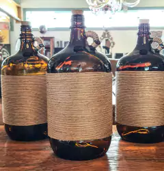 Garrafão Decorativo Ambar Embarbantado com Rolha - loja online
