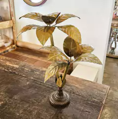 Escultura Coqueiro Artesanal de Metal Folhas Caule Duplo na internet