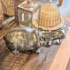 Escultura de Hipopótamo em Cerâmica Preto com Cinza Médio - Marcenaria Tiradentes - Móveis e Decoração Artesanais de alto padrão