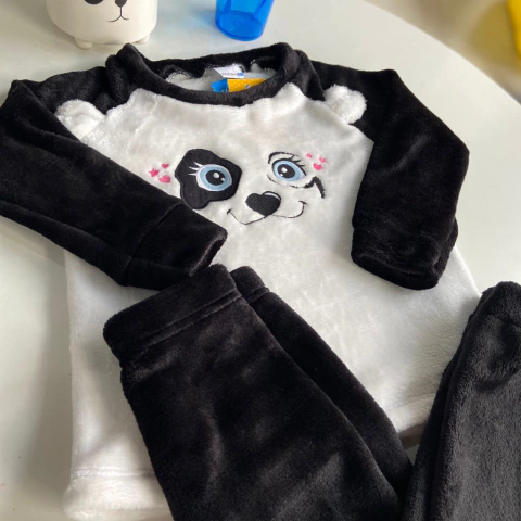 Pijama de pelúcia