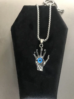 Collar mano ojo azul en internet