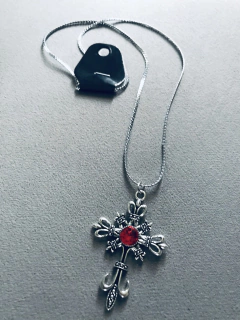 Collar cruz roja