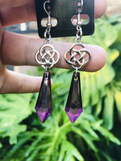 Aros nudo pendulo violeta