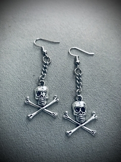 Aros calavera y huesos