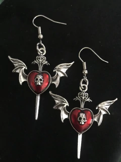Aros corazón espada alas