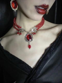 Collar herencia de sangre en internet