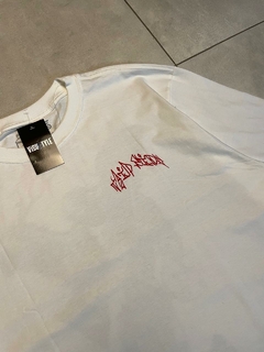 Imagem do CAMISETA OVERSIZED BATTLE OF ANGELS