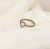 Anillo de Oro blanco 18k. Corazón calado en internet