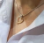 Conjunto cadena plata y corazón combinado con piedra embutida en internet