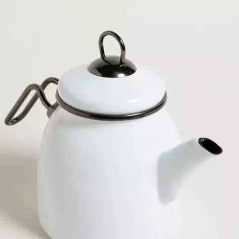 Pava Enlozada Blanca Con Manija Negra Brillante