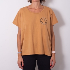 REMERA CORONA BE NICE