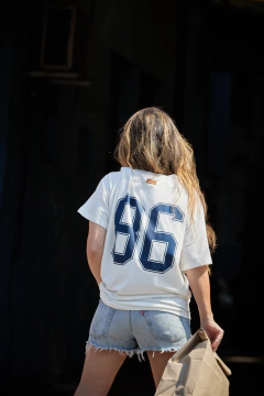 REMERA BOYFRIEND BEISBOLERA - comprar online