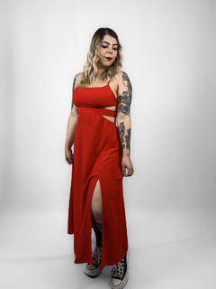vestido midi recortes - By Bem