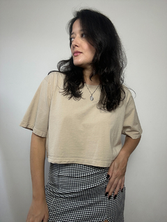 t-shirt cropped maitê na internet
