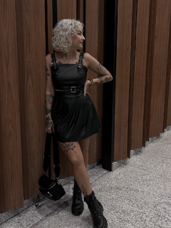 conjunto rebel couro fake na internet