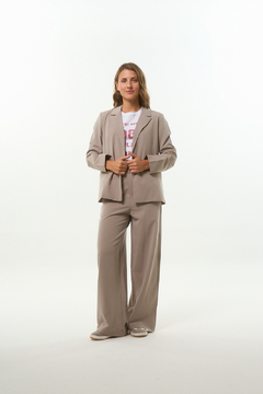 Blazer Elliot en internet