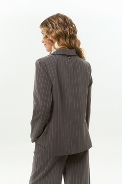 Blazer Elliot en internet