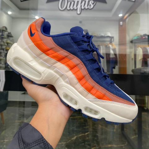 Marca 1 de Sr. Urban Outfits * Roupas e Acessórios Masculinos