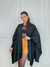 PONCHO TRICOT PRETO SCARLET na internet