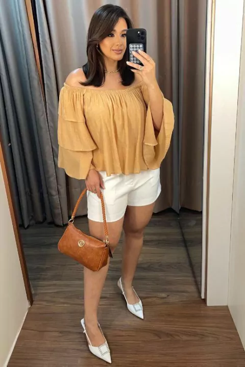 SHORT FEMININO FLOR DE LIS SOLTO COM PREGAS