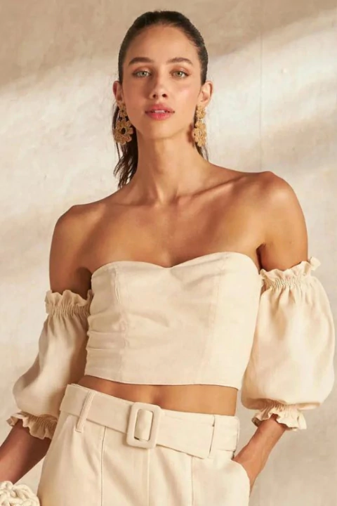BLUSA FEMINNA LINZZI CROPPED OMBRO A OMBRO DE LINHO