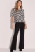 T-SHIRT FEMININA LINZZI LISTRADA COM BOLSO - comprar online