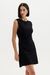 VESTIDO FEMININO FLOR DE LIS JUSTO CURTO DETALHE DRAPEADO - comprar online