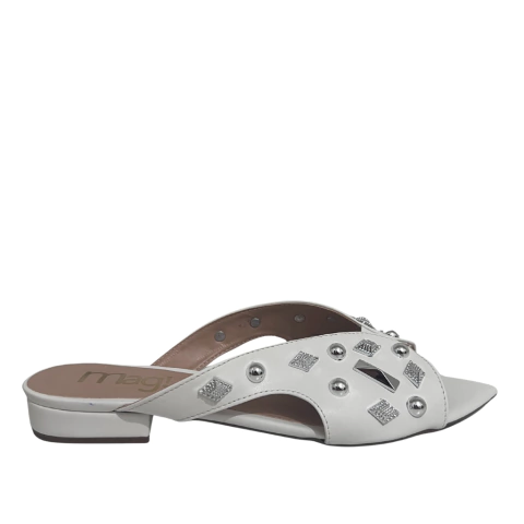 MULE RASTEIRA FEMININA BICO FOLHA COM APLICAÇÕES EM METAIS