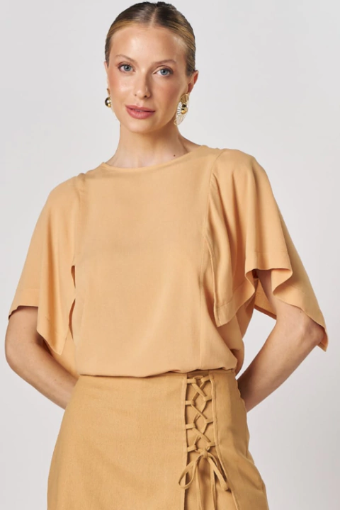 BLUSA FEMININA LINZZI DETALHE NA MANGA