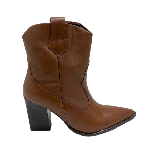 BOTA FEMININA COURO BICO FINO SALTO GROSSO MÉDIO