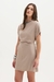 VESTIDO FEMININO FLOR DE LIS SOLTO CURTO COM DETALHE CINTURA