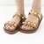 SANDÁLIA FEMININA PAPETE COM DUAS TIRAS GROSSAS COM SPIKES - mag!