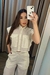 CAMISA FEMININA YESKLA CROPPED COM BOLSOS NA FRENTE