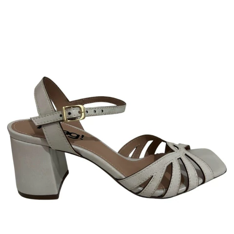 SANDALIA FEMININA SALTO BLOCO COM TIRAS CRUZADAS - comprar online