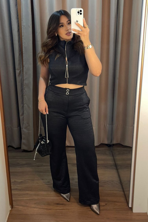 BLUSA FEMININA YESKLA GLOW COM DETALHE DE ZIPER NA FRENTE