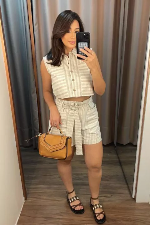 SHORT FEMININO LINZZI CINTURA ALTA EM LINHO COM BOLSOS