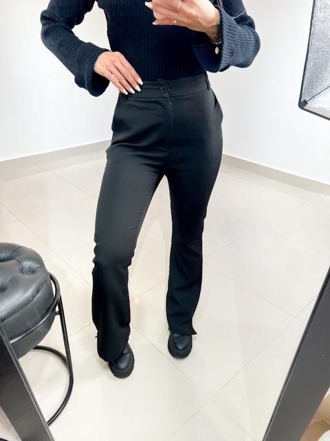 CALÇA FLARE DUDA